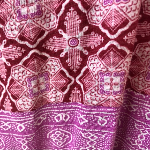 *3/$20* LUCKY BRAND Boho Bandanna V Neck Long Sleeve Floral Tee XS - Picture 3 of 6